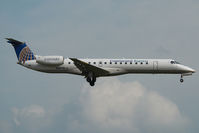 N16918 @ CLT - Expressjet Embraer 145 in Continental Express colors - by Yakfreak - VAP