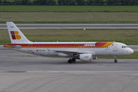 EC-KHJ @ VIE - Iberia Airbus A320-214 - by Juergen Postl