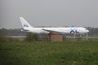 G-VKNI photo, click to enlarge G-VKNI photo, click to enlarge