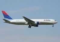 N394DL @ VIE - Delta Airlines 767-300 - by Luigi