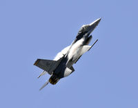 88-0521 @ KBJC - F-16 picking up the speed - by John Little