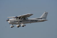 N187HS @ LAL - Cessna 172S