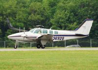 N3692G @ KBTP - Landing on RWY 26 at Butler County - by Steel61