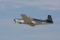 N1086T @ LAL - Mooney M20M