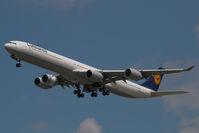D-AIHR @ VIE - Lufthansa Airbus 340-600 - by Yakfreak - VAP