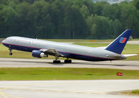 N659UA @ LSZH - United Airlines - by Christian Waser