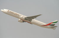 A6-EBL @ OMDB - Emirates - by Christian Waser
