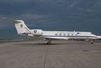 678 @ VIE - Greek Government Gulfstream 5 - by Yakfreak - VAP