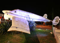 5U-MAP @ LFMD - Night shoot of this gate guard :-) - by Shunn311