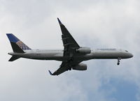 N67134 @ MCO - Continental 757-200 arriving from EWR