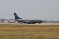 N938UA @ DFW - United Airlines holding short runway 18L at DFW - by Zane Adams