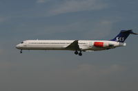LN-RMC @ EBBR - flight SK593 is descending to rwy 25L - by Daniel Vanderauwera