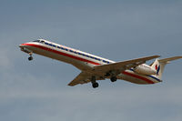 N611AE @ DFW - American Eagle landing runway 18R at DFW