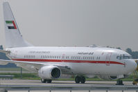 A6-AUH @ VIE - UAE - Royal Flight Boeing 737-800 - by Thomas Ramgraber-VAP