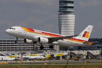 EC-KHJ @ VIE - Airbus A320-214