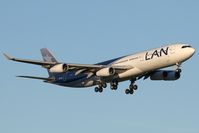 CC-CQC @ NZAA - LAN A340-300 - by Andy Graf-VAP