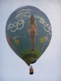 G-REAR - Hot-air balloon sponsored by Sloggi at Northampton - by Simon Palmer