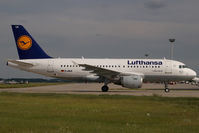 D-AILK @ LHBP - Lufthansa Airbus A319 - by Yakfreak - VAP