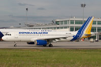 UR-DAD @ BUD - Donbassaero Airbus A320 - by Yakfreak - VAP