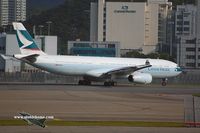 B-HLF @ VHHH - Cathay Pacific ready for take-off - by Michel Teiten ( www.mablehome.com )