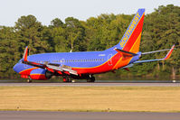 N761RR @ ORF - Southwest Airlines N761RR (FLT SWA1015) from Nashville Int'l (KBNA) rolling out on RWY 5. - by Dean Heald