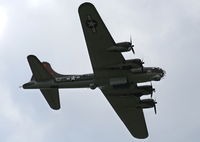 N900RW @ YIP - B-17 Thunderbird - by Florida Metal