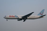 PH-AHX @ EBBR - arrival of flight JAF304 to rwy 25L