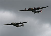 N224J @ YIP - B-24s in formation