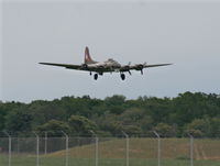 N900RW @ YIP - B-17 Thunderbird - by Florida Metal