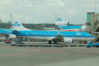 PH-BXZ @ EHAM - KLM - by David Burrell