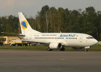 UR-VVD @ UUEE - Aerosvit