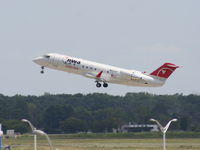 N832AY @ DTW - Pinnacle CRJ-440 - by Daniel Compton