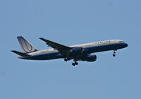 N558UA @ MCO - United 757-200