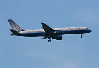 N558UA @ MCO - United 757-200