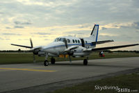 N226JW @ X07 - King Air taxies in at Lake Wales, FL after dropping off a load of skydivers - by Dave G