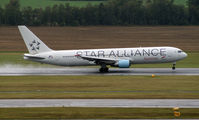 OE-LAT @ VIE - Austrian Airlines Boeing 767-31A(ER) - by Roman Reiner