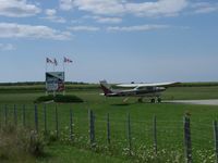 C-GPHW @ CNS7 - @ Kincardine Airport - by PeterPasieka