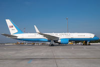 99-0003 @ VIE - United States Air Force Boeing 757-200 - by Yakfreak - VAP