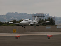 N727CW @ SMO - N727CW arriving on RWY 21 - by Torsten Hoff