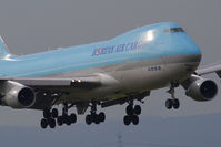 HL7462 @ VIE - Boeing 747-4B5F (SCD) - by Juergen Postl