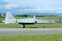 J-3097 @ LSMP - returning from a training flight.