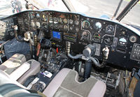 OE-FDN @ LOGF - The cockpit.