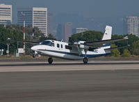 N165BC @ SMO - N165BC arriving on RWY 21 - by Torsten Hoff