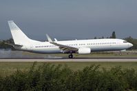 VP-BZL @ LFSB - 737-800