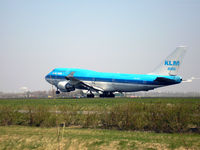 PH-BFF @ EHAM - Take off runway 36L - by Henk Geerlings