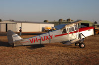 VH-UXY @ YTEM - /