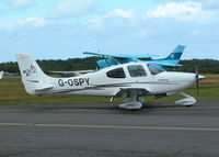 G-OSPY @ EGLK - ONE OF A NUMBER OF CIRRUS AT BLACKBUSHE - by BIKE PILOT