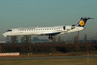 D-ACPB @ EDDL - on final at dus - by Volker Hilpert