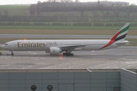 A6-ECA @ VIE - Emirates Boeing 777-300 - by Thomas Ramgraber-VAP