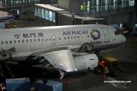 B-MAK @ RCKH - Air Macau NX667 to Macau - by Michel Teiten ( www.mablehome.com )